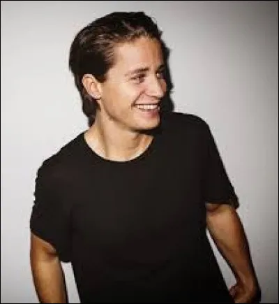 À quel DJ doit-on "Stole The Show" ?