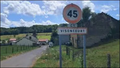 Pour finir, je vous attends en Bourgogne-Franche-Comté, à l'entrée de Visoncourt. Petit village de 38 habitants, dans l'arrondissement de Lure, il se situe dans le département ...