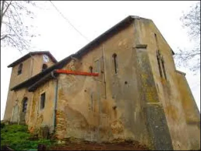 Voici l'église Sainte-Madeleine, à Serrières. Ancienne commune Meurthe-et-Mosellane, elle se situe en région ...