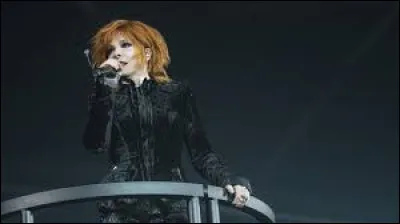 Qui a chanté "XXL" ?