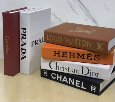 William Boyd a écrit "La Conjuration des imbéciles".