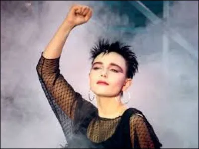 Qui a interprété "Johnny, Johnny" ?