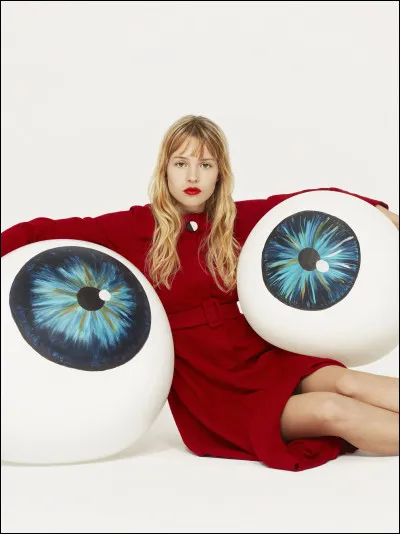 Complétez les paroles : "Connecté, en ligne, mais pas à moi
Jattends ton signe, jcrois quyen a pas
Jai vu qutas vu, tu réponds pas...".