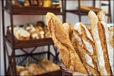 Je ne savais pas que la boulangerie [été] ouverte.