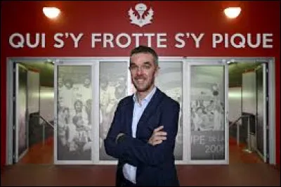 De quel club de foot Nicolas Holveck était-il le président, jusqu'en mars 2024 ?