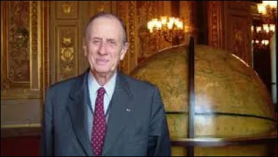 À quel âge est décédé l'amiral Philippe de Gaulle ?