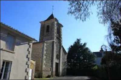 Vous avez sur cette image l'église Sainte-Marie-Madeleine, à La Jaudonnière. Commune Vendéenne, elle se situe en région ...