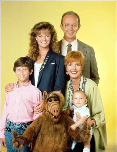 Séries télé : Quelle famille vivant dans une banlieue résidentielle recueille un extra-terrestre surnommé Alf ?