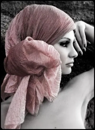 Qui a dit 'on ne nait pas femme on le devient' ?