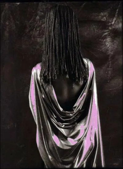 Et pour finir, Messieurs : Comment garder une femme belle, riche, et intelligente ?