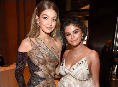 Dans quelle ville Taylor Swift a-t-elle rencontré ses célèbres amies, Selena Gomez et Gigi Hadid ?