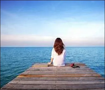 Es-tu seul(e) dans la cour, au travail, quand tu étais petit(e) ?