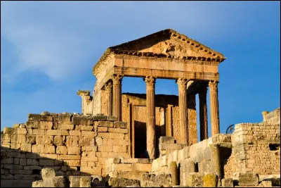 Le premier est un pronom sujet utilisé pour tutoyer,
Le deuxième est le symbole en chimie du nickel,
Le troisième, cest une tête de Zidane,
Le tout est le pays nommé ''petite perle du Maghreb''.