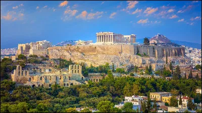 Synonyme de reconnaissance est mon premier,
Mon second est le bruit du serpent,
Mon tout est le pays d'où les Jeux olympiques viennent.