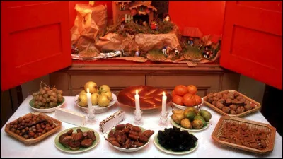 Top ! Je suis une tradition culinaire incontournable des fêtes de Noël dans le sud de la France, particulièrement en Provence. Composée de treize mets sucrés représentant Jésus et ses douze apôtres, je suis servie lors du repas de Réveillon. Parmi mes composants figurent des fruits secs, des nougats, des pâtisseries et des douceurs locales, symbolisant l'abondance et la générosité. Je suis
