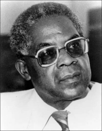 Quelle personnalit a pass 55 annes  la mairie de Fort-de-France ?