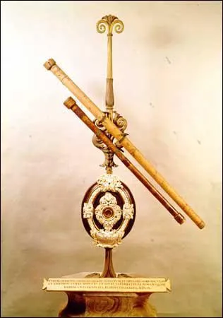 Qui construisit le premier tlescope dans les annes 1670 ?