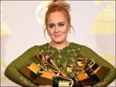 Quel est le titre de l'album d'Adele incluant les tubes "Someone Like You" et "Rolling in the Deep" ?