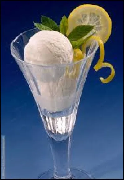 Quel alcool recouvre la glace au citron lorsqu'on déguste un colonel ?