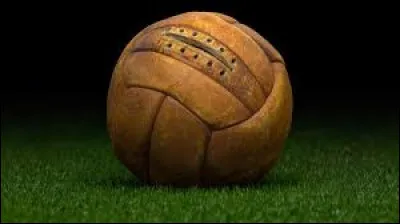 Quel pays a remporté la toute première Coupe du monde de football ayant eu lieu en 1930 ?