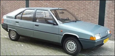 Quelle est cette berline française très connue ?