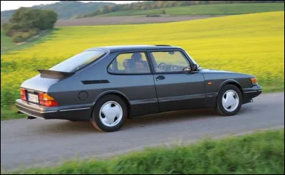 Cette voiture venue du nord fut un succès commercial et certaines roulent encore quotidiennement. C'est une...