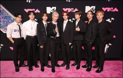 Stray Kids a débuté le...