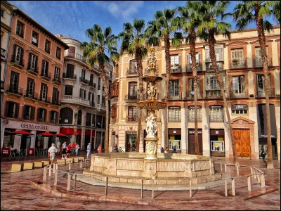 Mexico : Quel est le nom de la place centrale de Mexico, connue sous le nom de Zócalo ?