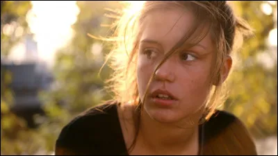 Comment s'appelle ce film d'Abdellatif Kechiche, avec Exarchopoulos dans le rôle d'Adèle ?
