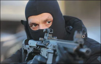 Comment s'appelle ce film de Julien Leclercq, avec Bouajila dans le r&ocirc;le de Yanis Zeri ?