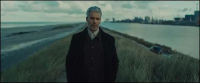 Bouajila joue Malik dans ce film de Juan Carlos Medina, qui est...