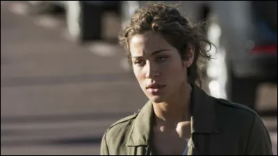 Comment s'appelle cette série créée par Steven Bawol et Dominique Lancelot, et dans laquelle Azem joue Sara Casanova ?