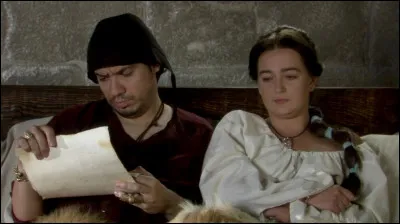 Qui occupe la chambre mitoyenne de celle d'Arthur et Guenièvre ?