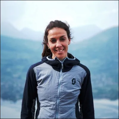 Quel sentier de grande randonn&eacute;e, long de 179 kilom&egrave;tres et parcouru par la coureuse de fond Anne-Lise Rousset en un peu moins de 36 heures, est consid&eacute;r&eacute; comme le plus difficile des GR fran&ccedil;ais ?