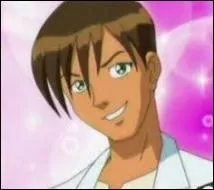 Quel est le prénom de ce beau gosse qui a fait "tourner la tête" aux filles pendant leurs années de lycée ?