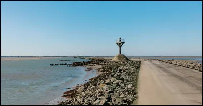 Quel est le nom de la chaussée reliant l'île de Noirmoutier au continent ?
