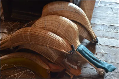 Quel sport se pratique avec cet instrument en osier ?