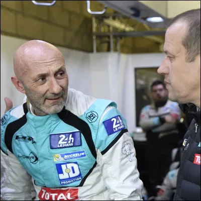 FAbien Barthez est un gardien de but.