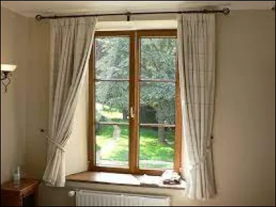 Quel accent met-on sur le deuxième "E" dans le mot FENETRE ?