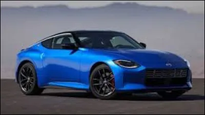 Quel est le nom très court de cette voiture ?