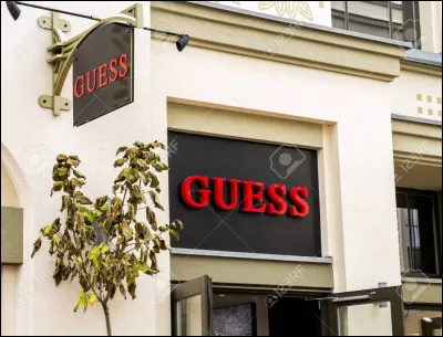 Guess est une marque luxueuse.