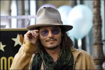 Johnny Depp est un acteur très connu, mais il a plein d'autres fonctions, lesquelles ?