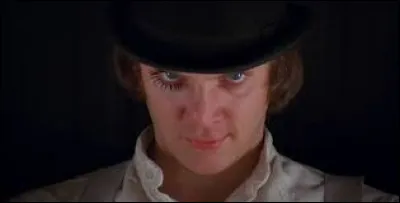 O - Complétez le titre de ce film de Stanley Kubrick : "Orange...