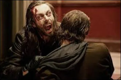 J'espère que vous ne serez pas dans ... la lune, pour trouver le nom de ce film ou vampires et lycans se bouffent le nez (dans toute l'acceptation du terme) !