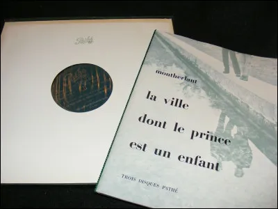 Qui est l'auteur de la pièce de théâtre intitulée "La Ville dont le prince est un enfant" ?