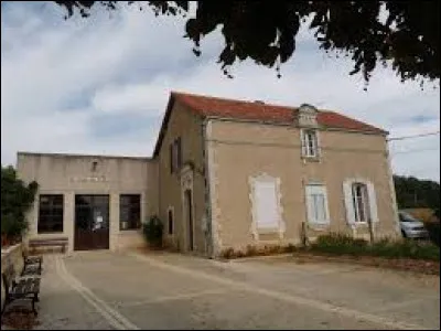 Petit village Charentais de 44 habitants, Saint-Georges se situe en région ...