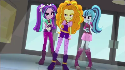 Qui fait visiter le lycée aux nouvelles élèves ?