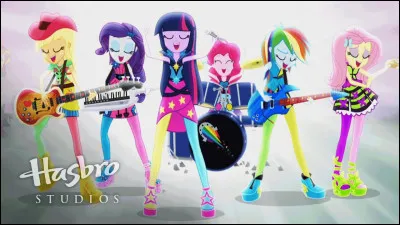 Qui rejoint le groupe de musique des Rainbooms à la fin ?