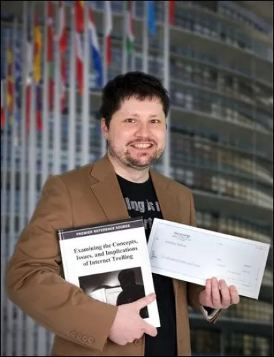 De quelle nationalité est l'informaticien Jonathan Bishop qui a développé le concept de cercle d'amis sur le Net ?