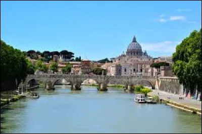 Quel est le fleuve qui coule à Rome ?